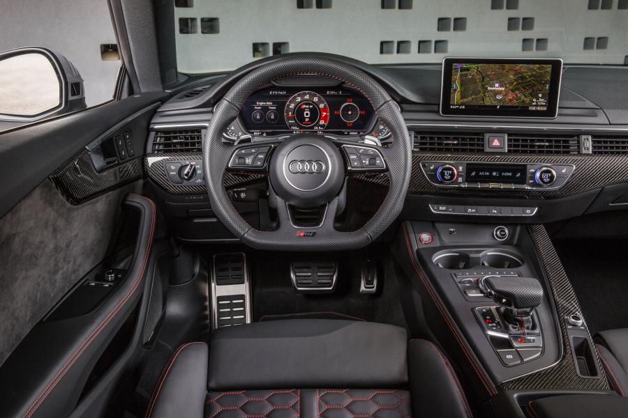Торпедо Audi RS5 Coupe 2018 года  (WW) (фото 31 из 40)